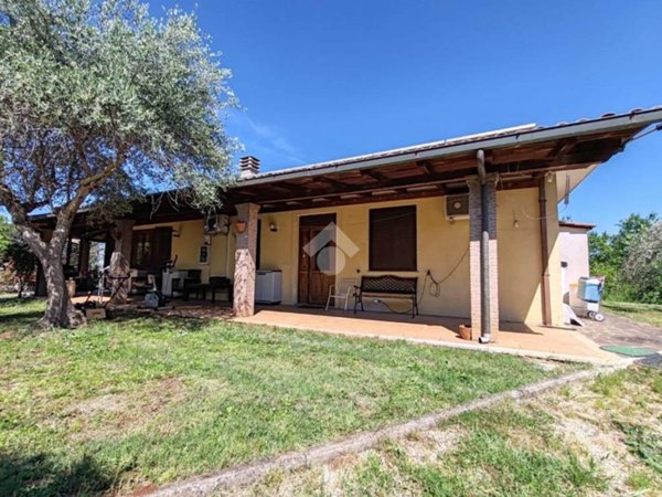 casa indipendente in vendita a Gallicano nel Lazio