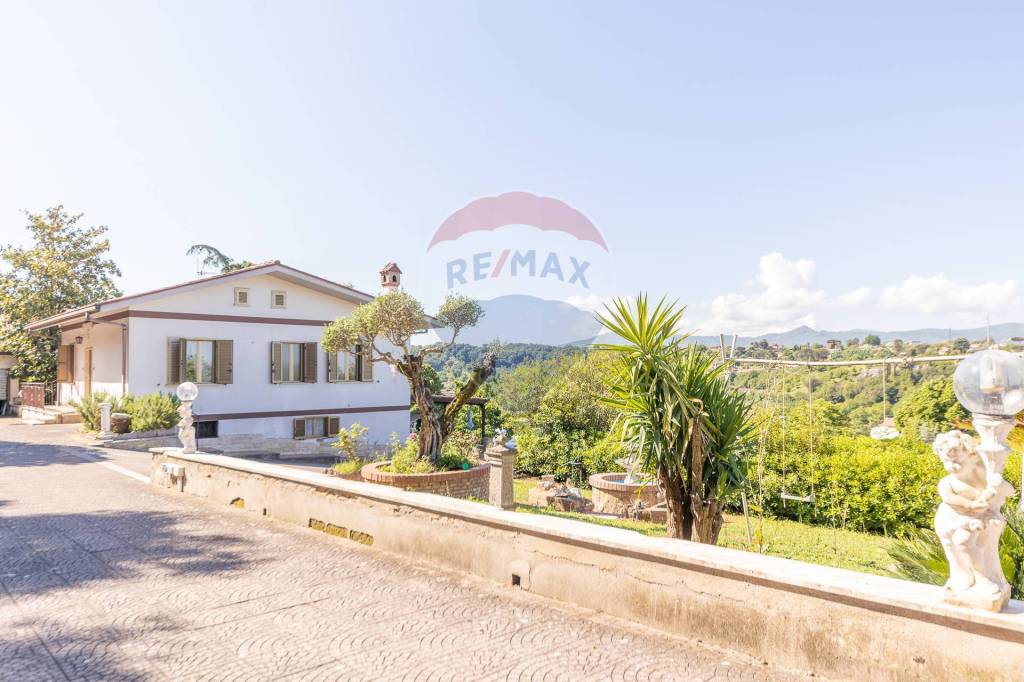 casa indipendente in vendita a Gallicano nel Lazio