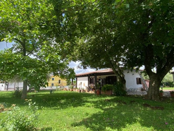 casa indipendente in vendita a Gallicano nel Lazio