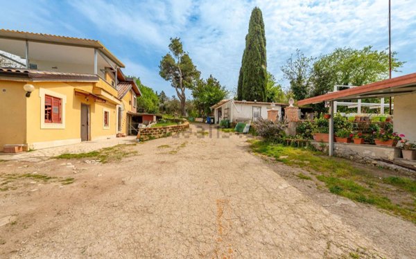 casa indipendente in vendita a Gallicano nel Lazio
