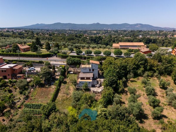 casa indipendente in vendita a Gallicano nel Lazio