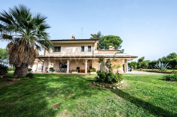 casa indipendente in vendita a Gallicano nel Lazio