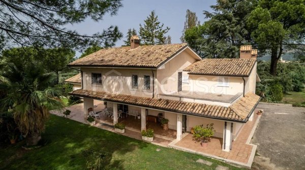 casa indipendente in vendita a Gallicano nel Lazio