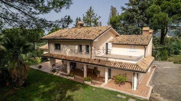 casa indipendente in vendita a Gallicano nel Lazio