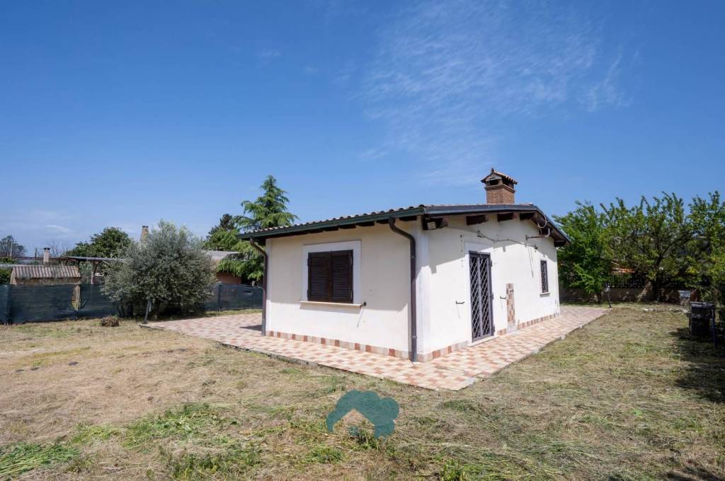 casa indipendente in vendita a Gallicano nel Lazio