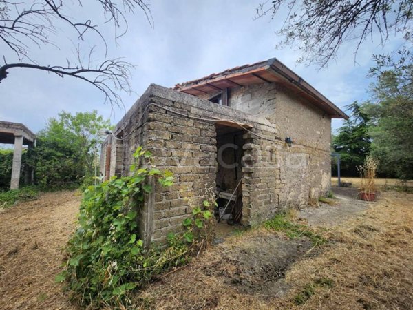 casa indipendente in vendita a Gallicano nel Lazio