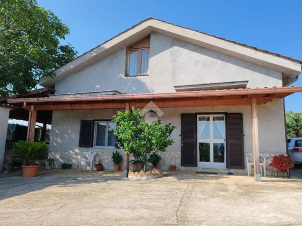 casa indipendente in vendita a Gallicano nel Lazio