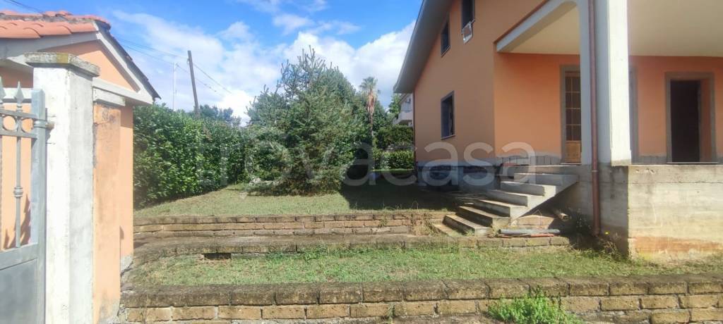 casa indipendente in vendita a Gallicano nel Lazio