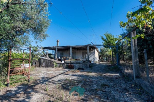 casa indipendente in vendita a Gallicano nel Lazio