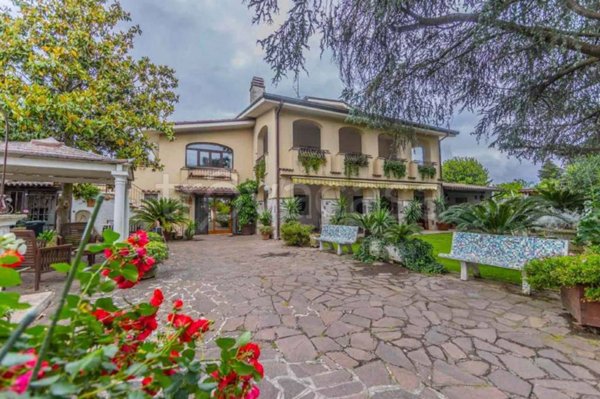 casa indipendente in vendita a Gallicano nel Lazio