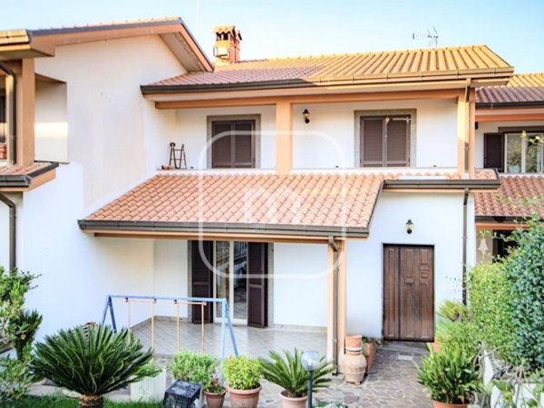 casa indipendente in vendita a Gallicano nel Lazio