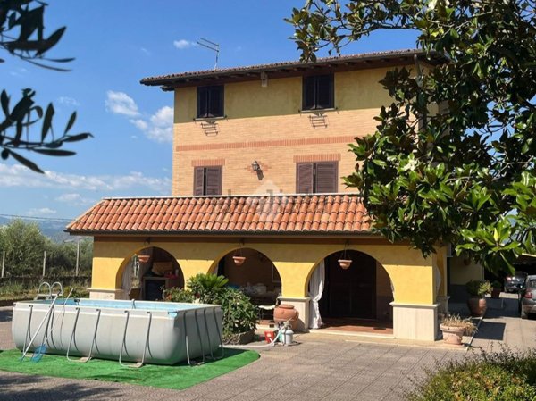 casa indipendente in vendita a Gallicano nel Lazio