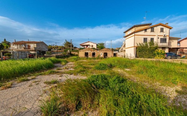 casale in vendita a Gallicano nel Lazio