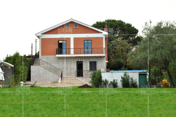 casa indipendente in vendita a Gallicano nel Lazio