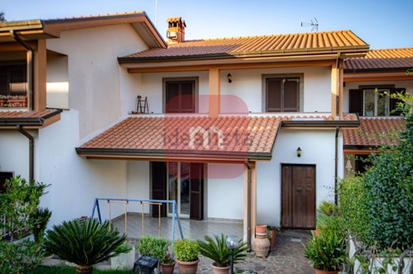 casa indipendente in vendita a Gallicano nel Lazio