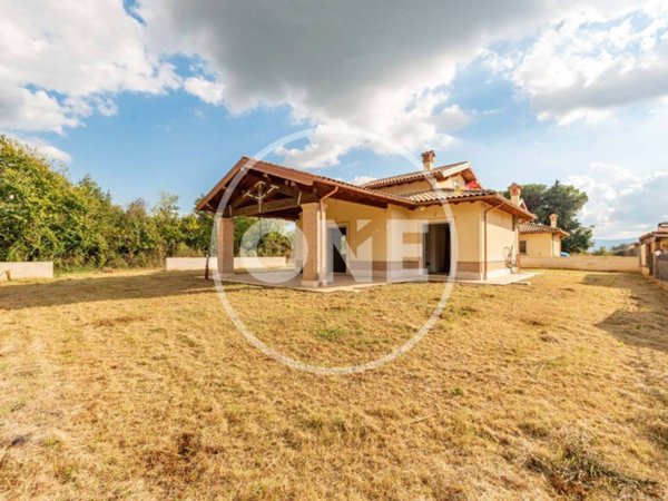 casa indipendente in vendita a Gallicano nel Lazio