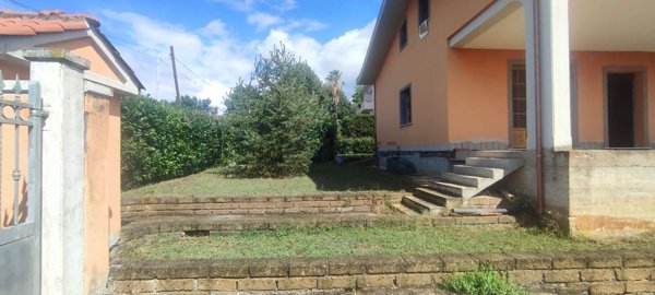casa indipendente in vendita a Gallicano nel Lazio