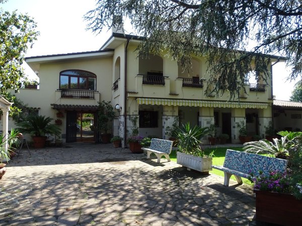 casa indipendente in vendita a Gallicano nel Lazio
