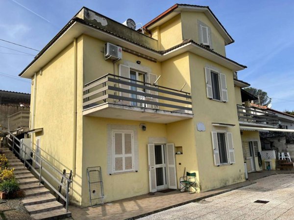 casa indipendente in vendita a Gallicano nel Lazio