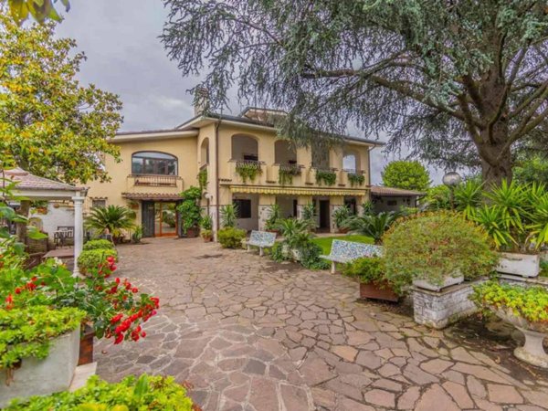 casa indipendente in vendita a Gallicano nel Lazio