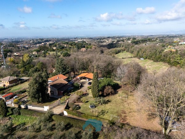 quadrivano in vendita a Gallicano nel Lazio