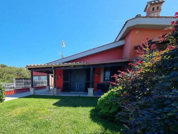 casa indipendente in vendita a Gallicano nel Lazio