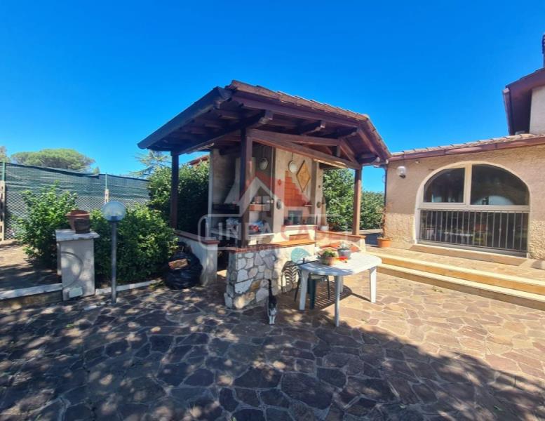 casa indipendente in vendita a Gallicano nel Lazio