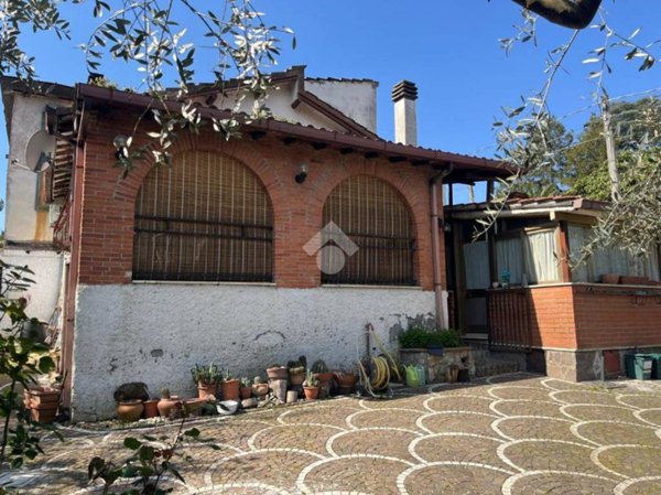 casa indipendente in vendita a Gallicano nel Lazio