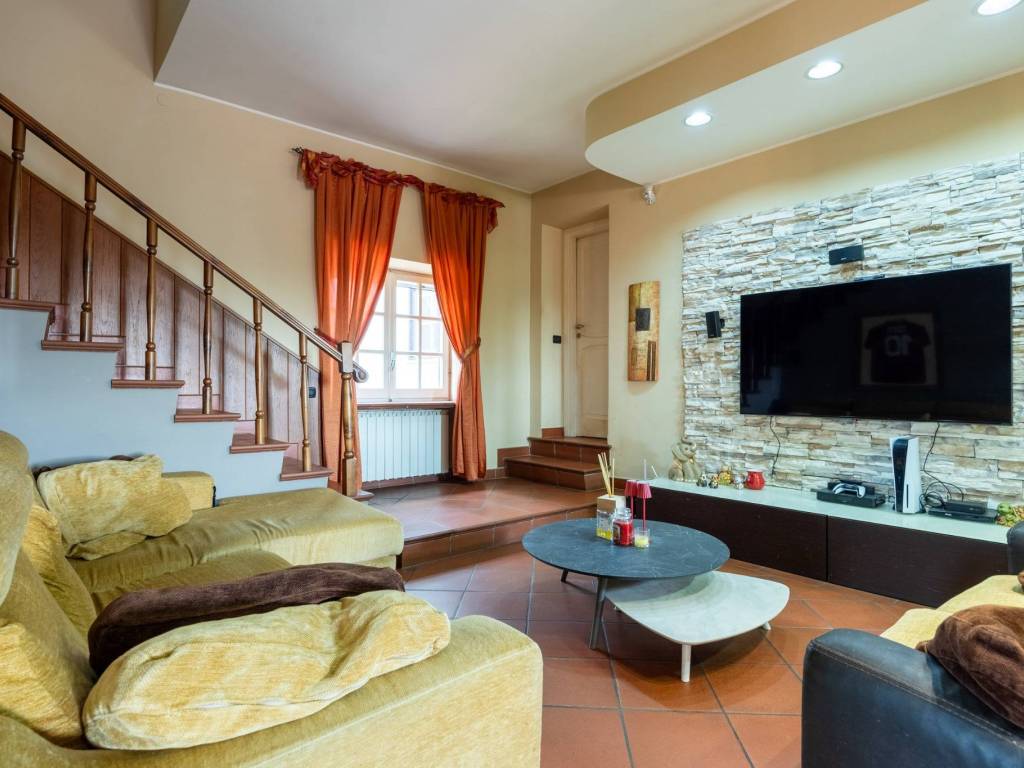 casa indipendente in vendita a Gallicano nel Lazio