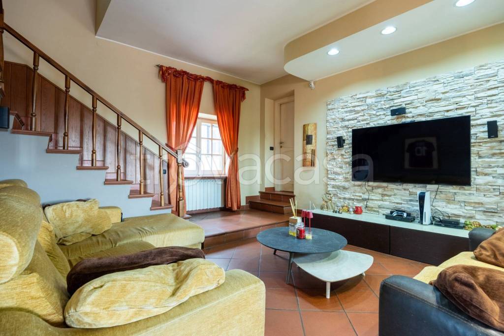 intera palazzina in vendita a Gallicano nel Lazio