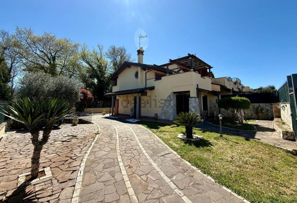 casa indipendente in vendita a Gallicano nel Lazio