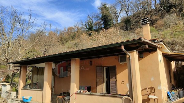 casa indipendente in vendita a Gallicano nel Lazio