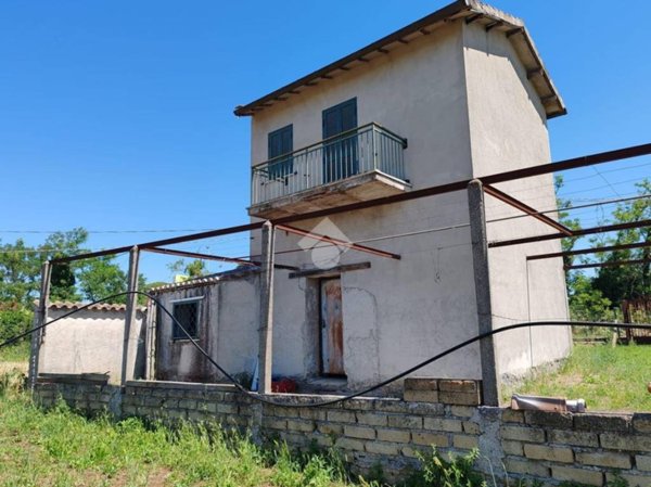 casa indipendente in vendita a Gallicano nel Lazio