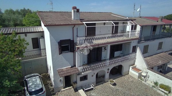 casa indipendente in vendita a Gallicano nel Lazio
