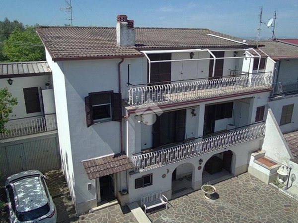 casa indipendente in vendita a Gallicano nel Lazio