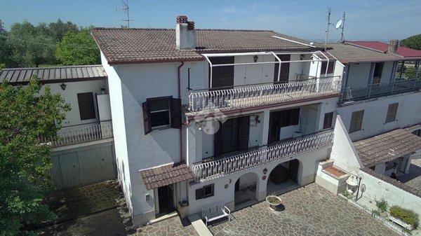 casa indipendente in vendita a Gallicano nel Lazio