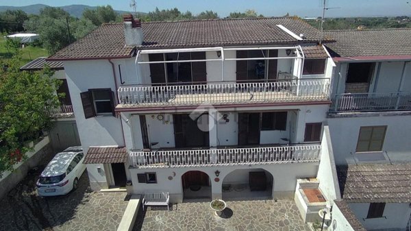 casa indipendente in vendita a Gallicano nel Lazio