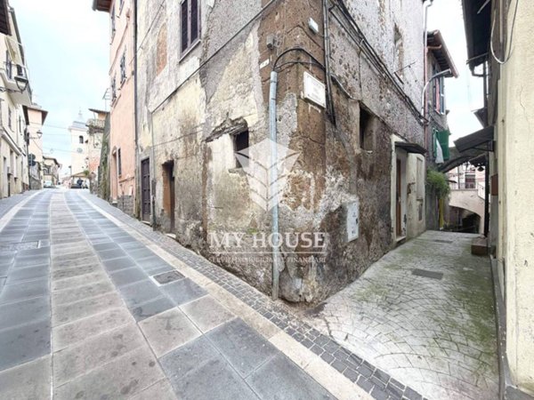 casa indipendente in vendita a Gallicano nel Lazio