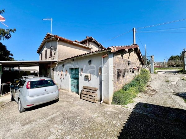 casa indipendente in vendita a Gallicano nel Lazio