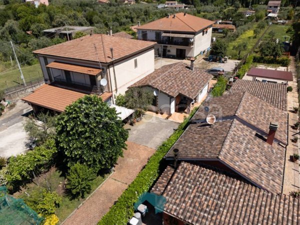 casa indipendente in vendita a Gallicano nel Lazio
