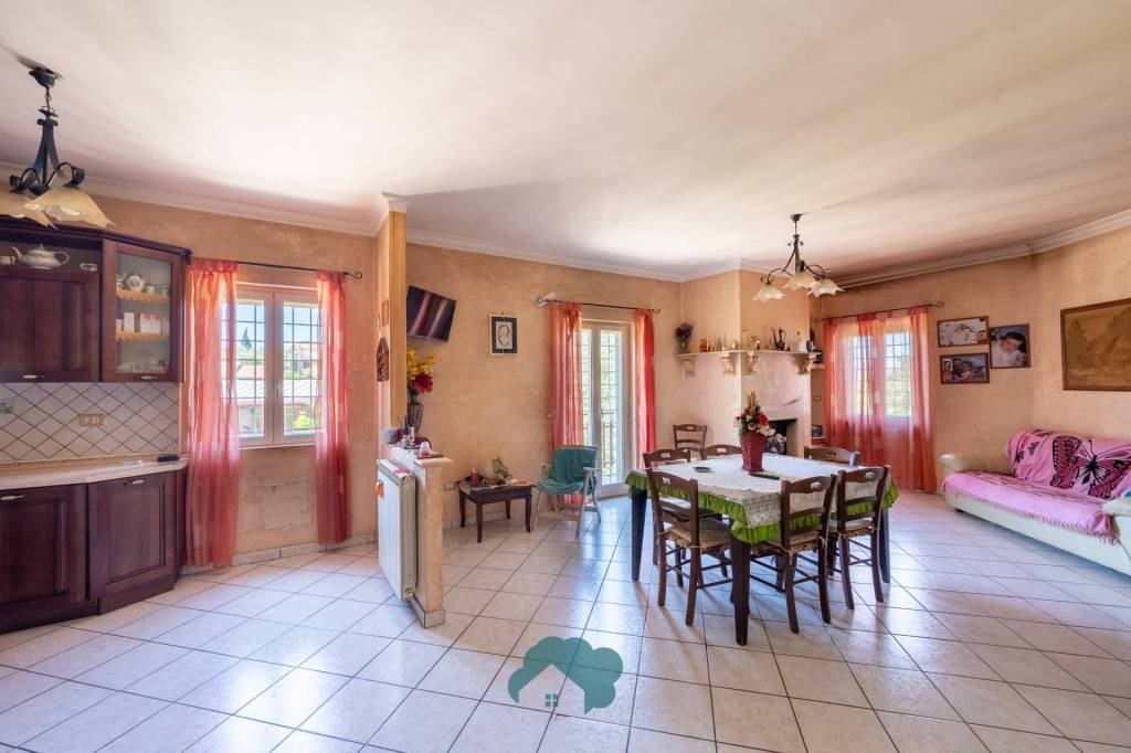 casa indipendente in vendita a Gallicano nel Lazio
