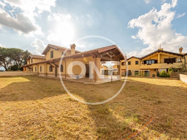 casa indipendente in vendita a Gallicano nel Lazio