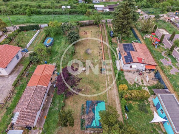 casa indipendente in vendita a Gallicano nel Lazio