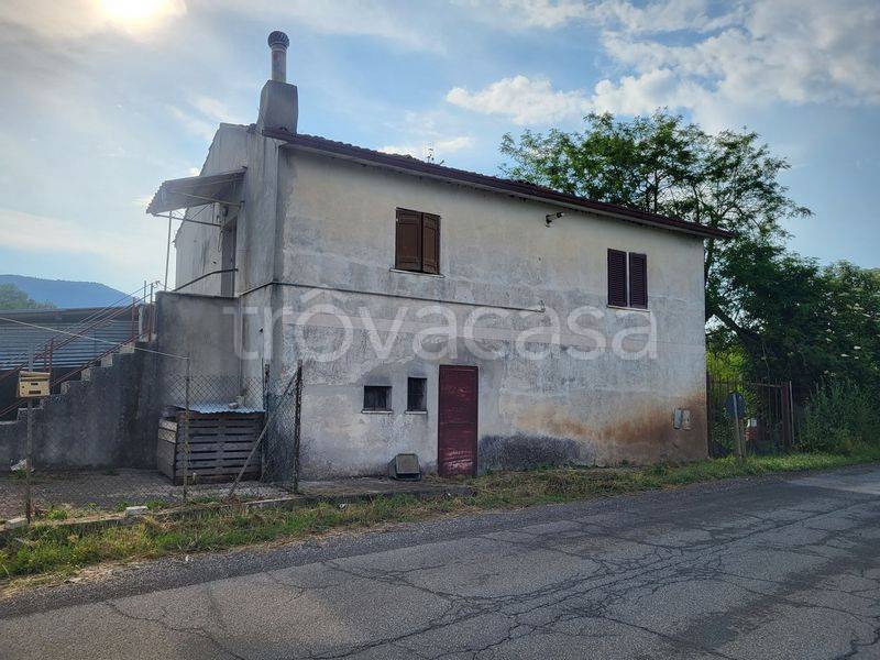 casa indipendente in vendita a Gavignano