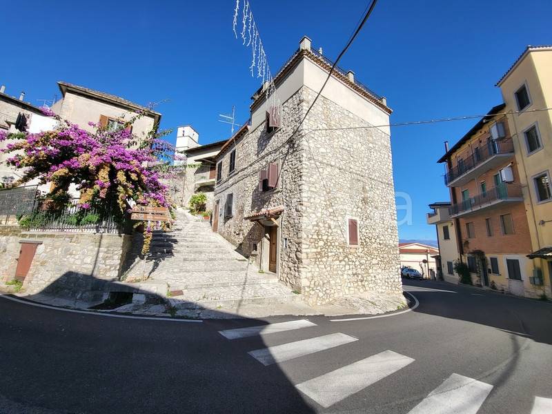 casa indipendente in vendita a Gavignano