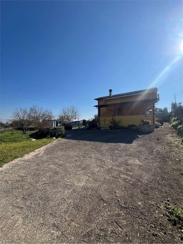 casa indipendente in vendita a Gavignano