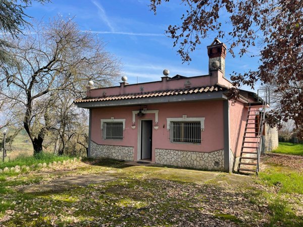 casa indipendente in vendita a Gavignano