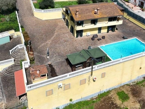 casa indipendente in vendita a Gavignano