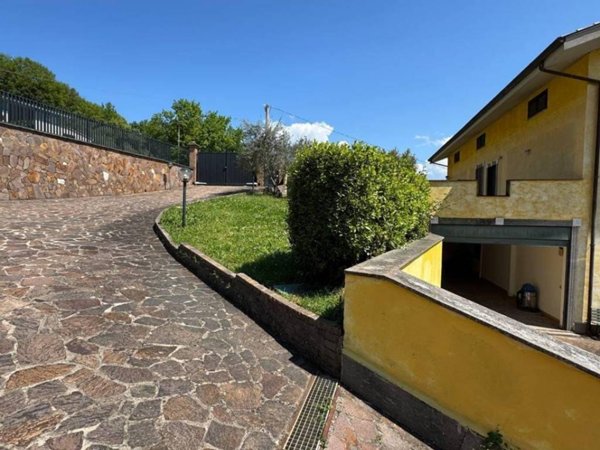 casa indipendente in vendita a Gavignano