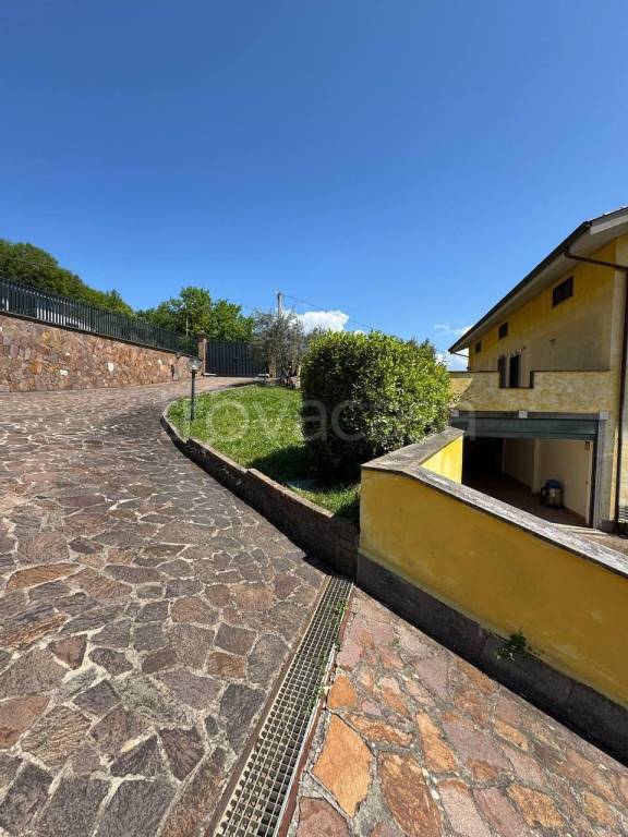 casa indipendente in vendita a Gavignano